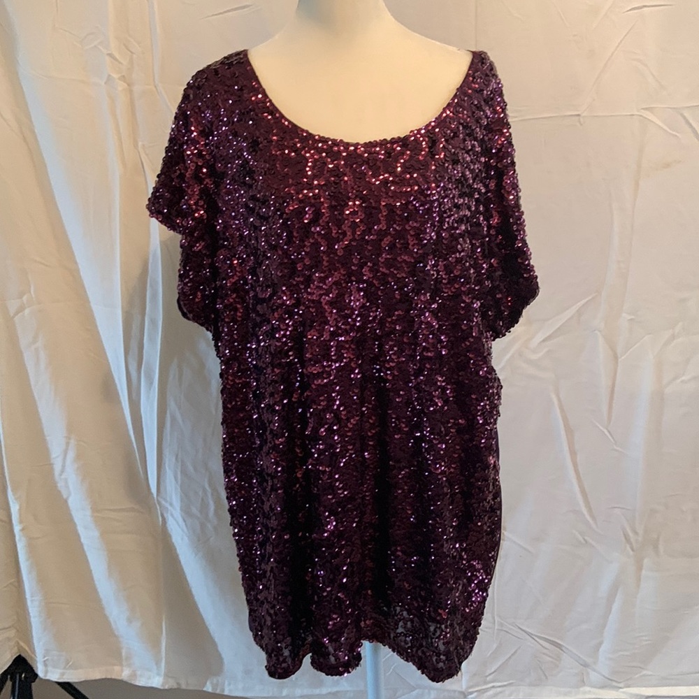 Women’s sequin top
